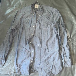 Gray men’s button down dress shirt